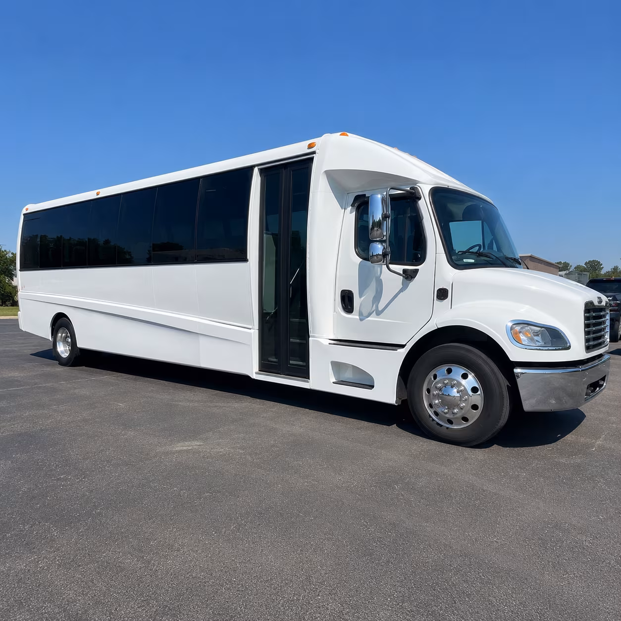 corporate and conference bus rentals in montebello