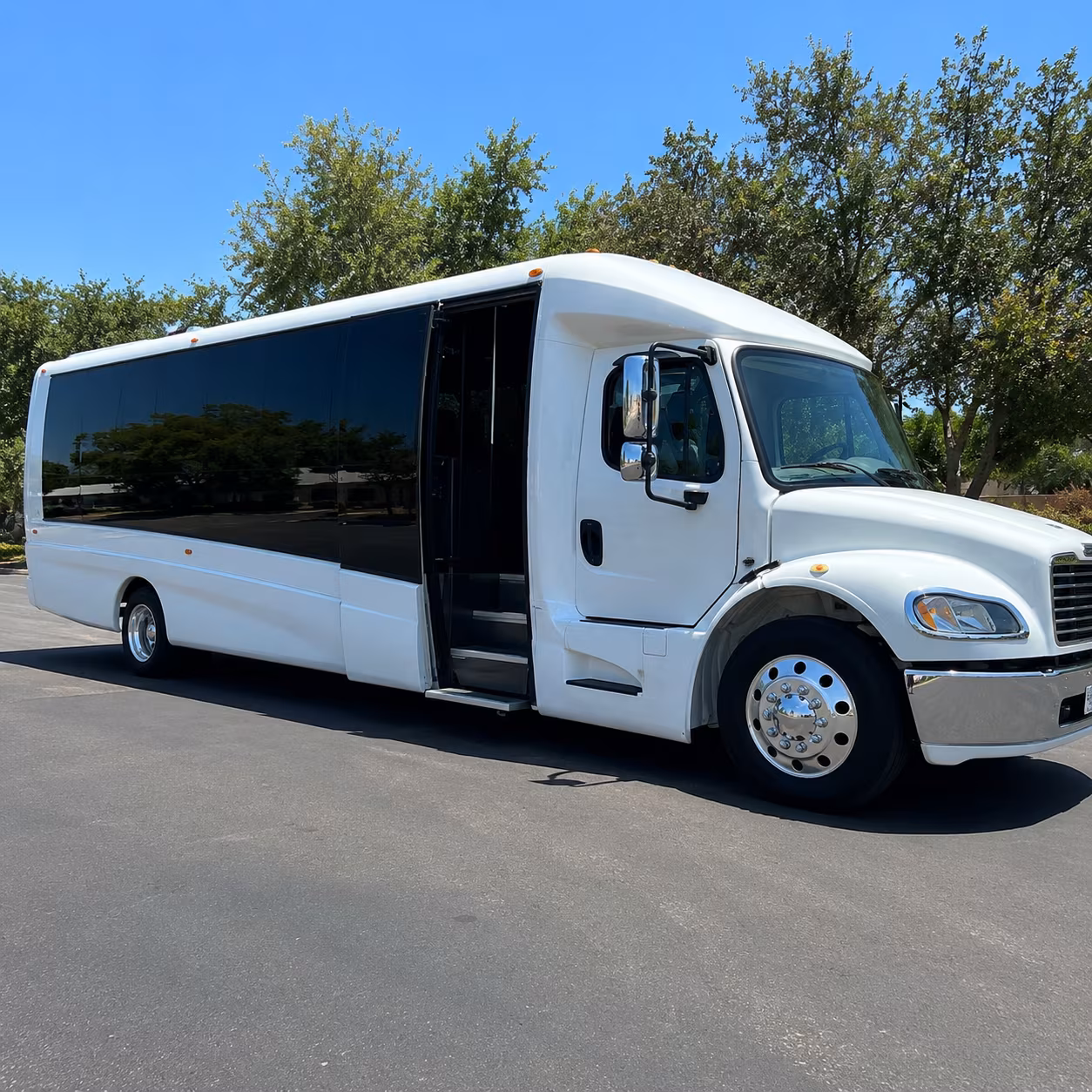 group tour buses through the san gabriel valley and beyond