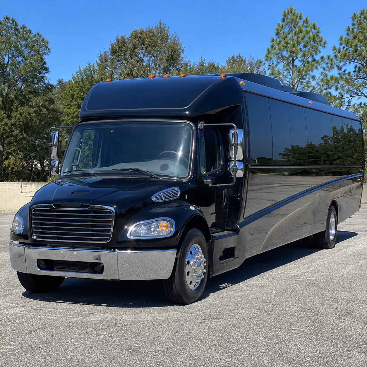 montebello 20 passenger minibus