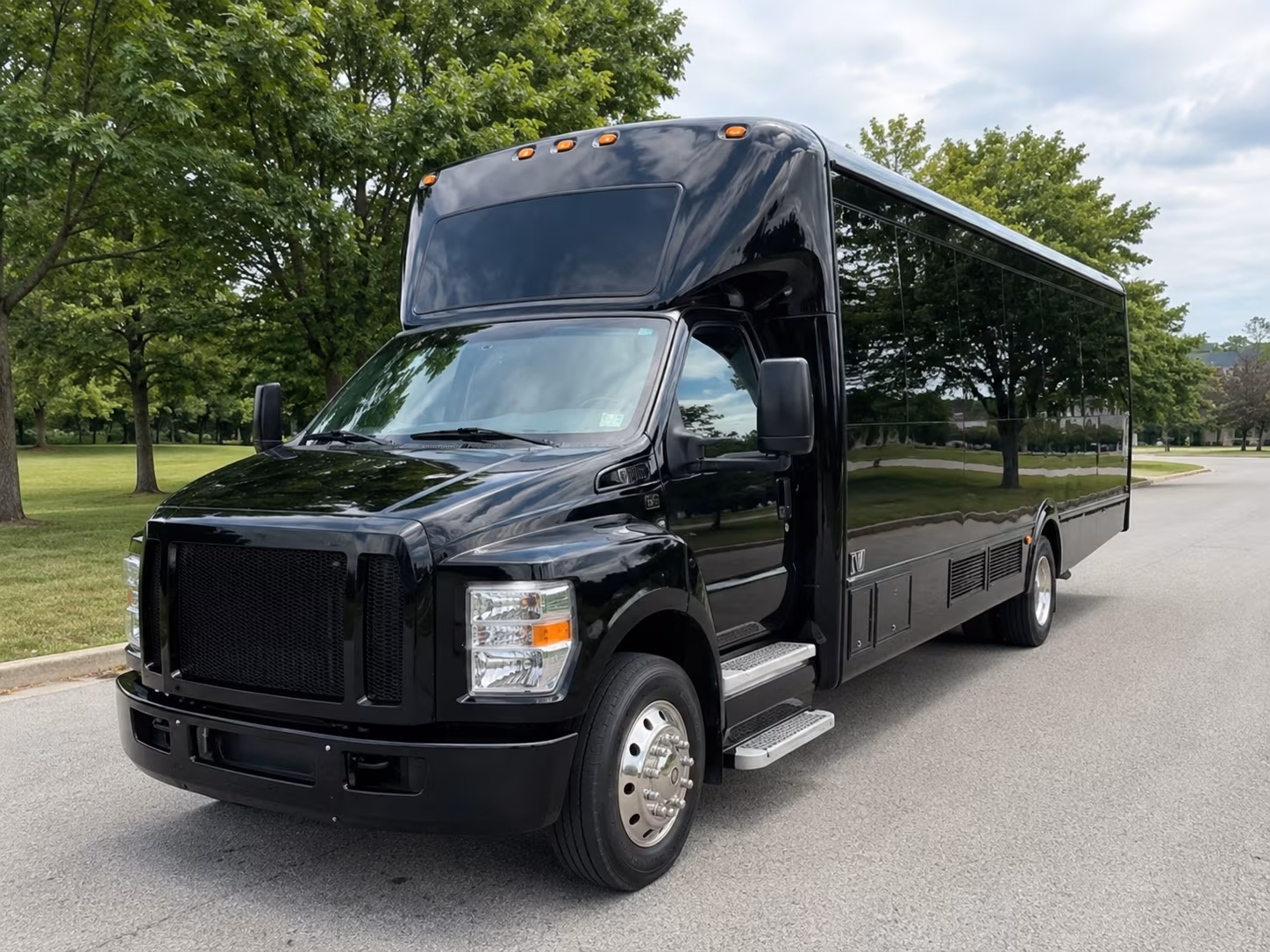 montebello party bus