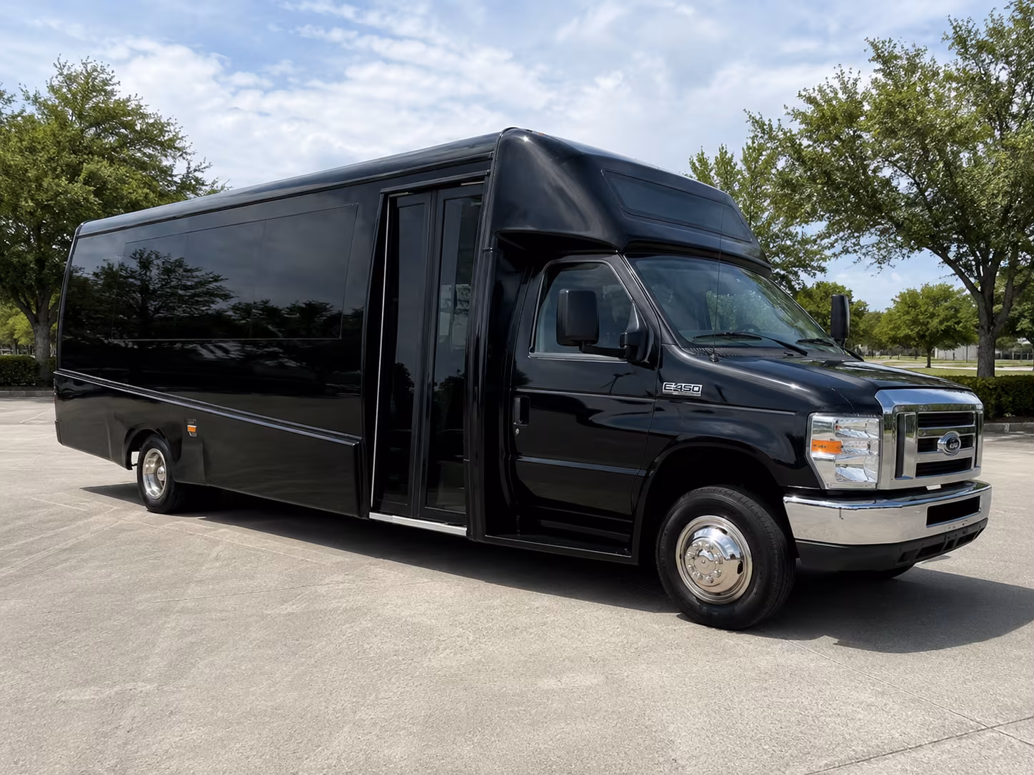 prom buses serving montebello venues and nearby banquet halls