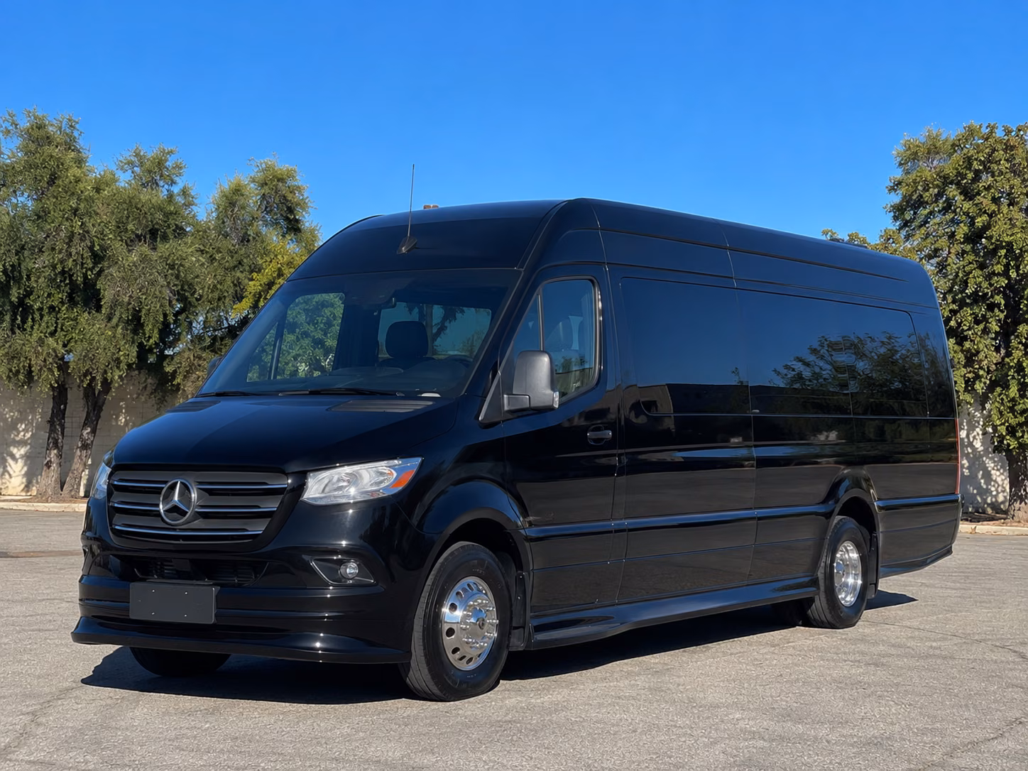 transportation serving montebello and nearby cities